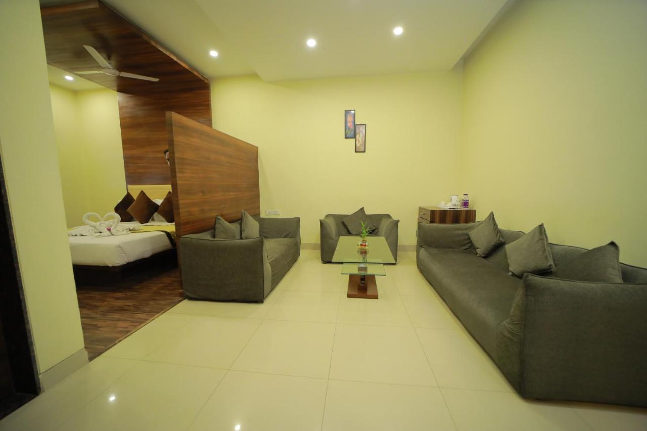 Vijaya Tej Clarks Inn Patna  Bagian luar foto