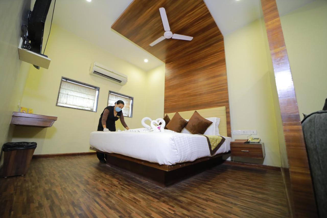 Vijaya Tej Clarks Inn Patna  Bagian luar foto